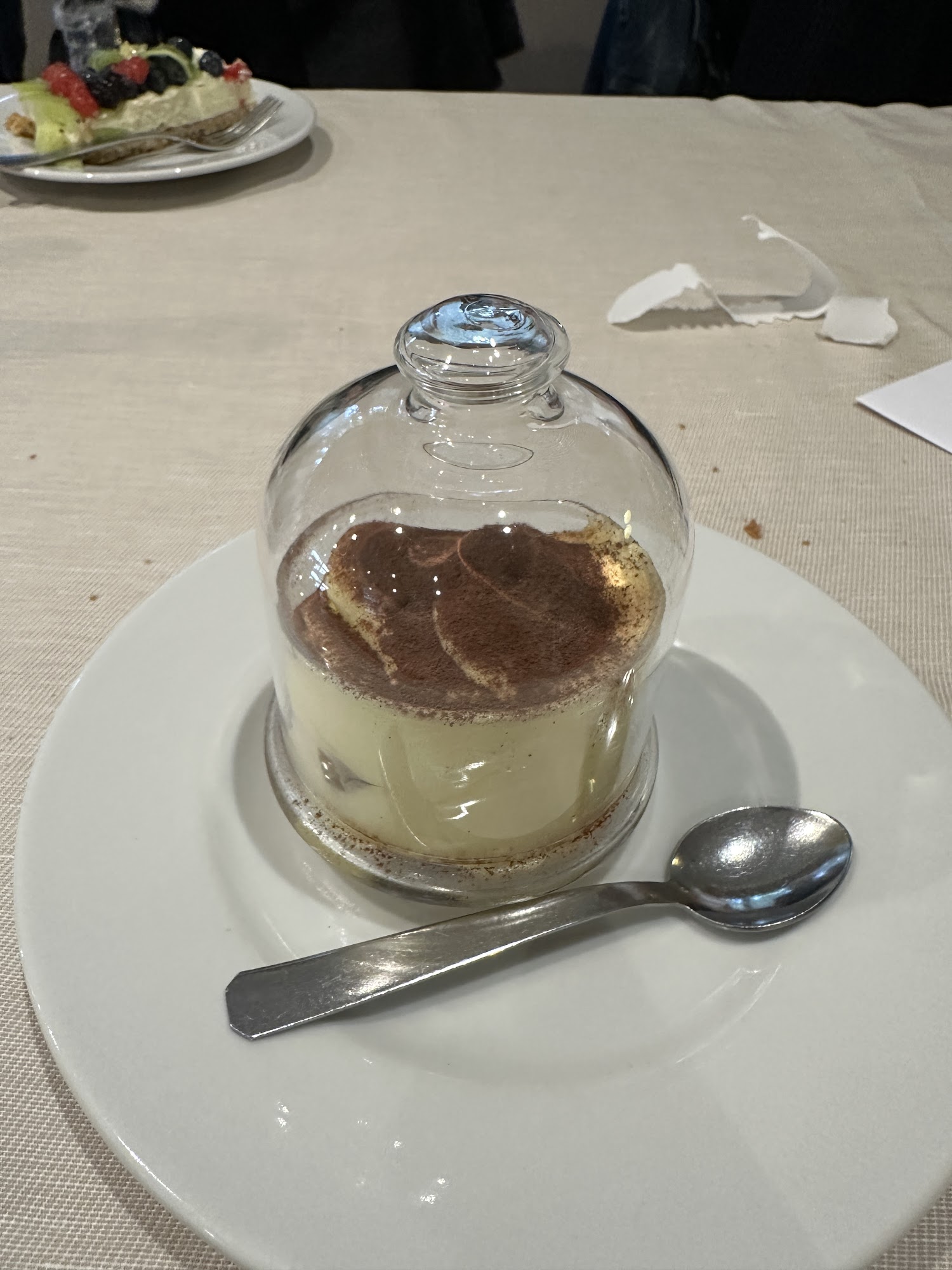 Tiramisù fatto in casa servito alla Trattoria Due Archi